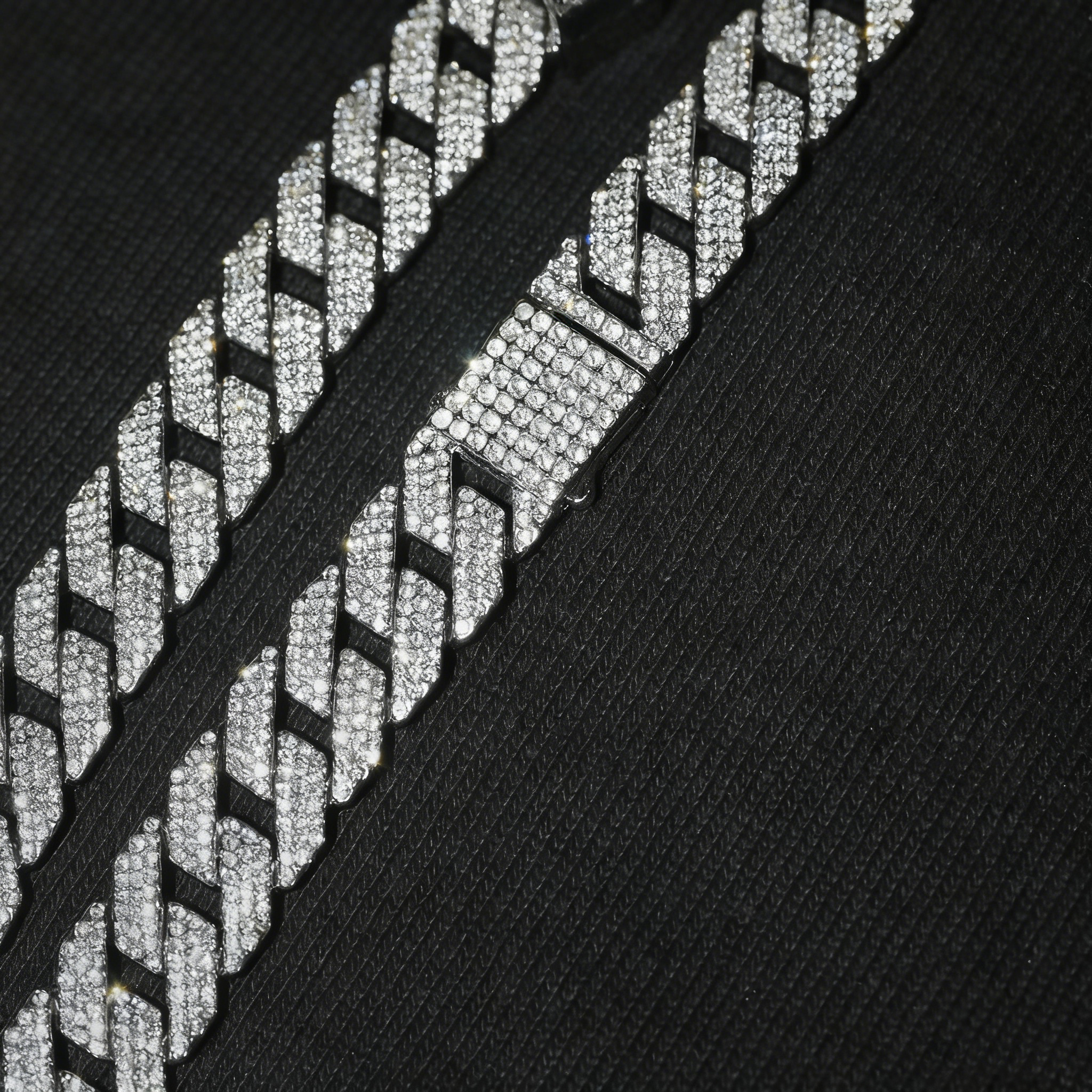 Iced Cuban Link Chain with Spinning Angel Medallion – 15mm Heavy Shine Pendant Necklace